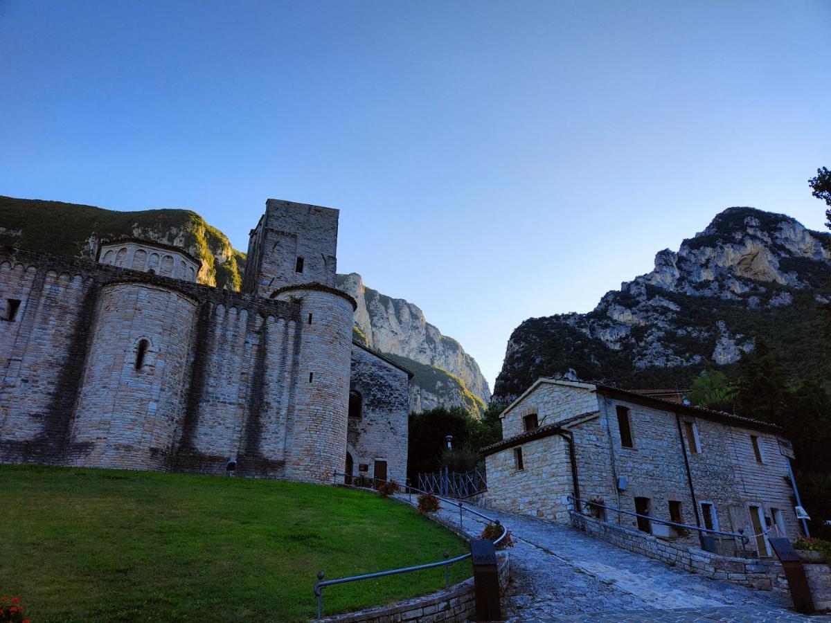 B&B Bivacco Frasassi Climbing & Trail Running House Genga  Exterior photo